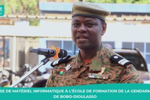 Un partenariat renforcé entre UAB et la Gendarmerie nationale à travers une remise de matériel informatique à l’école de Formation de la Gendarmerie de Bobo-Dioulasso